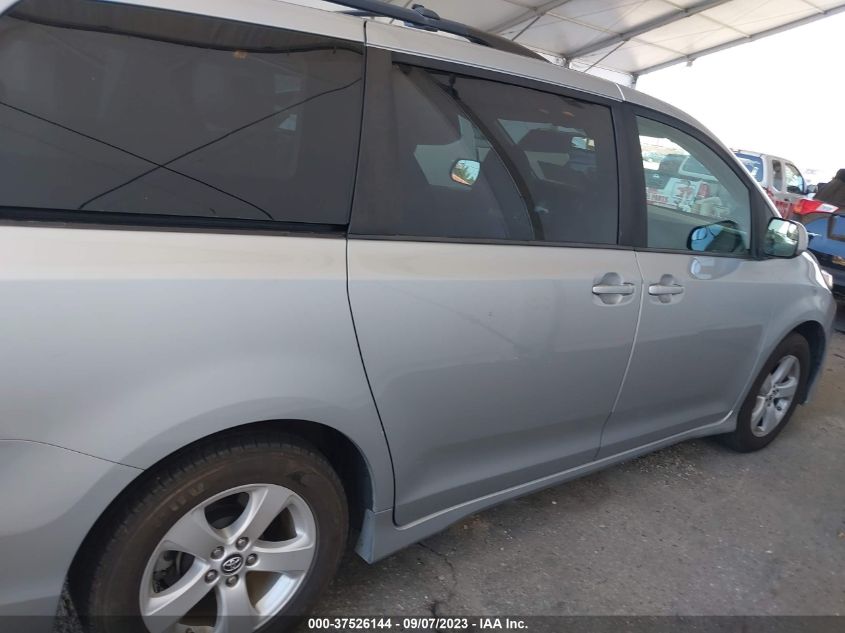 5TDKZ3DC8KS998578 2019 TOYOTA SIENNA, photo no. 13