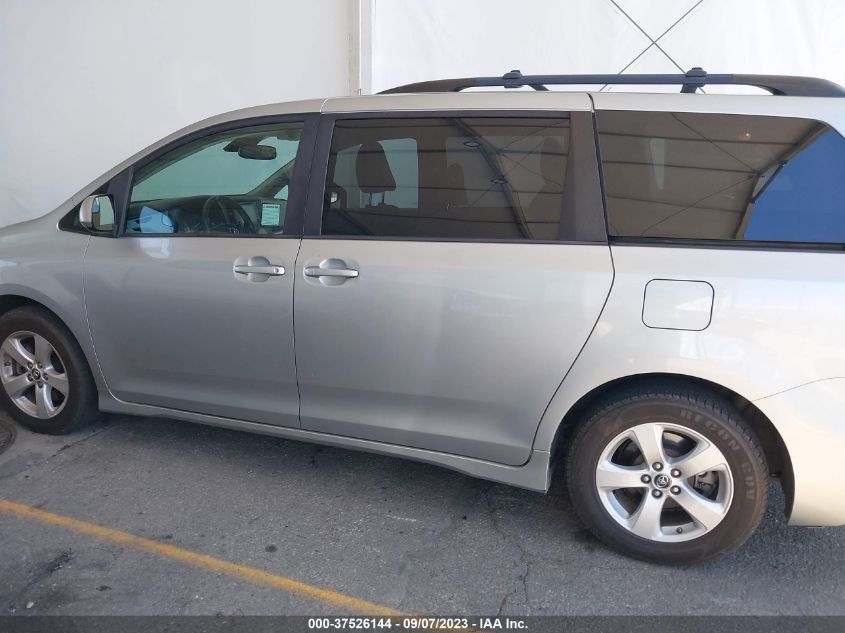 5TDKZ3DC8KS998578 2019 TOYOTA SIENNA, photo no. 14