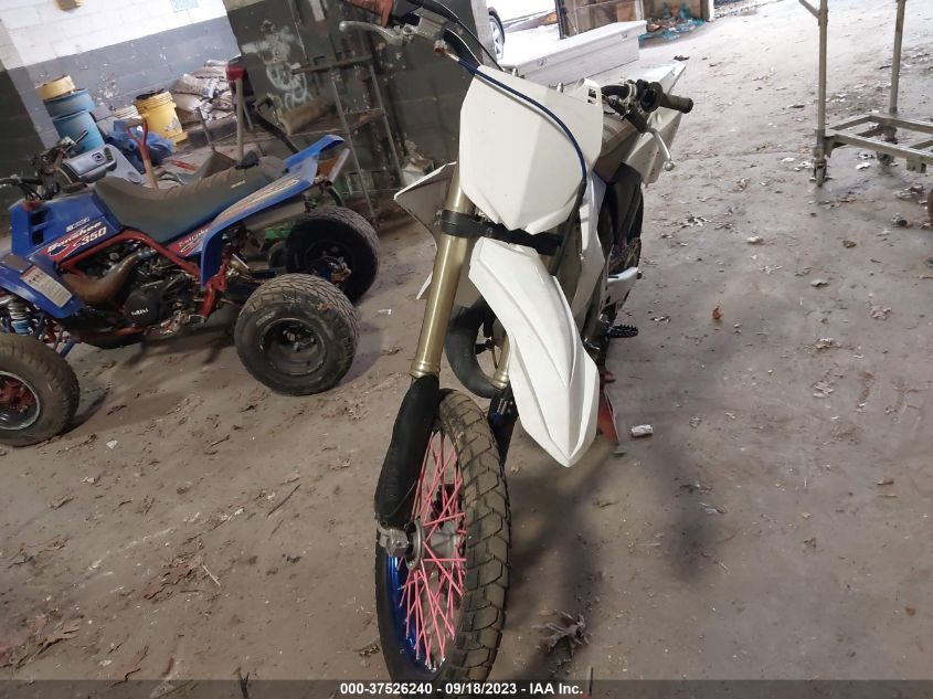 2019 YAMAHA YZ125 - JYACE16C2KA040028
