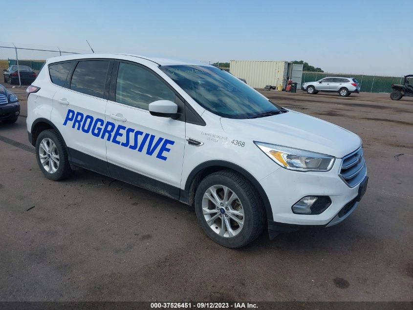 2017 FORD ESCAPE SE - 1FMCU9GD1HUD44368