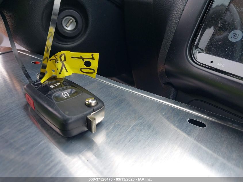 2016 VOLKSWAGEN POLO MEX612604GT041127