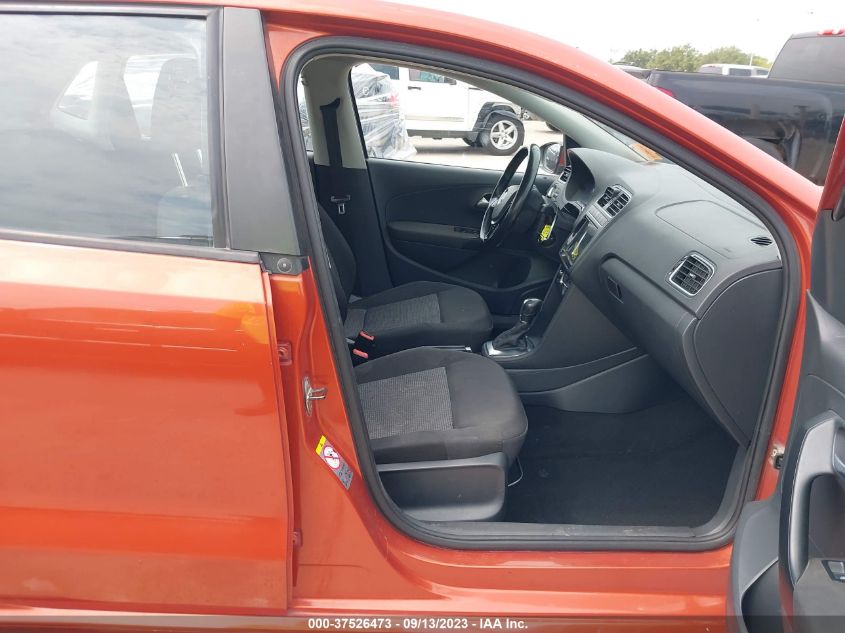2016 VOLKSWAGEN POLO MEX612604GT041127
