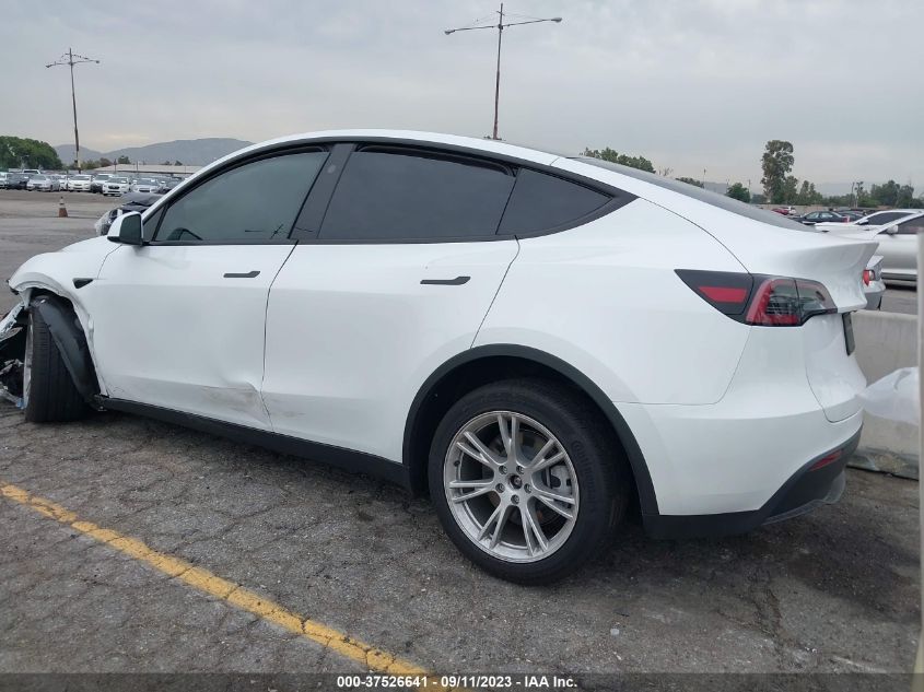 7SAYGDEE6PF802982 Tesla Model Y  3