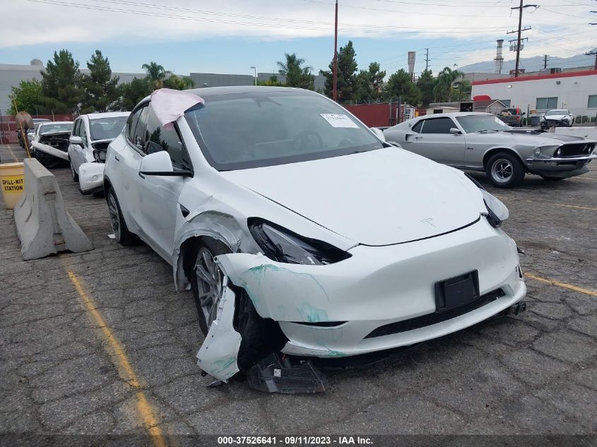 7SAYGDEE6PF802982 Tesla Model Y  6