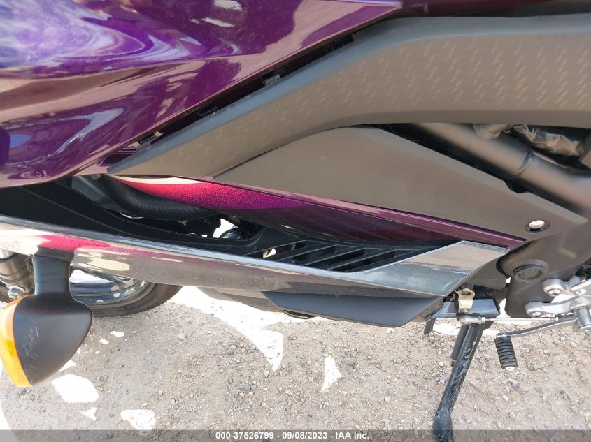 2023 YAMAHA YZFR3 A MH3RH18Y6PK011083