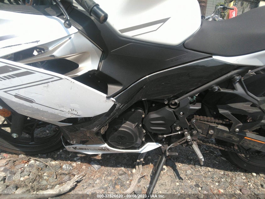 VIN JKAEXKH10PDAR4620 2023 KAWASAKI EX400