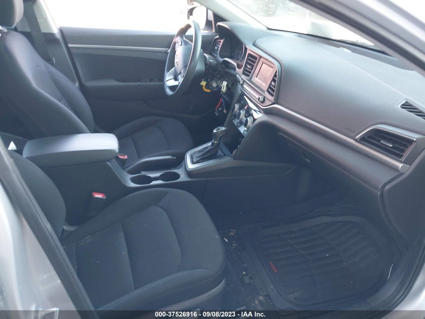 VIN 5NPD74LF2KH440375 2019 HYUNDAI ELANTRA SE