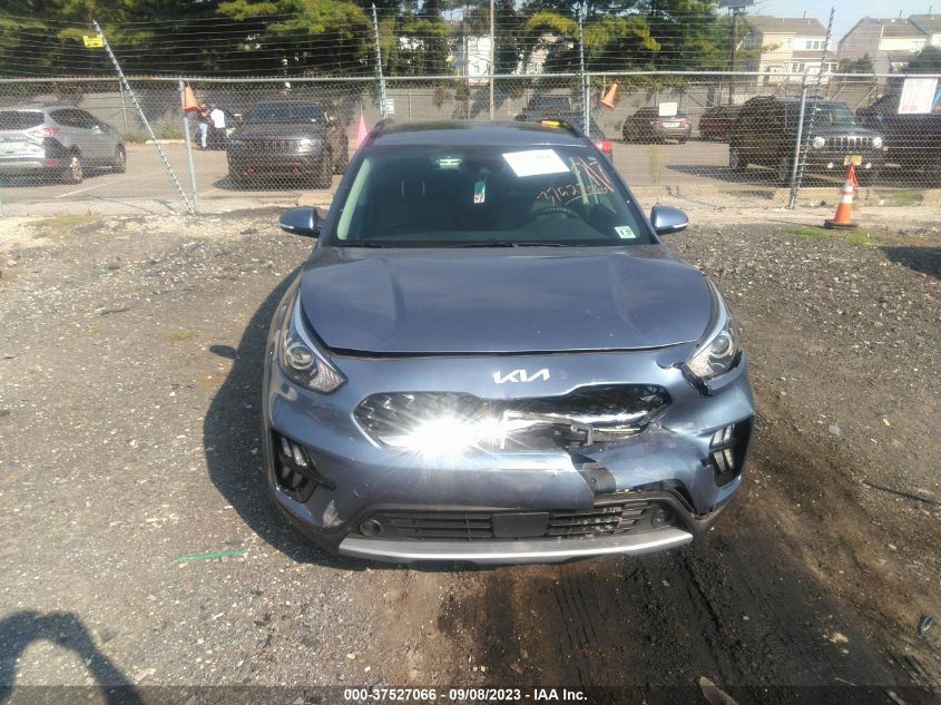 KNDCC3LC9N5546477 Kia Niro TOURING SE 12