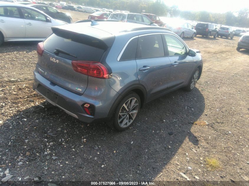 KNDCC3LC9N5546477 Kia Niro TOURING SE 4