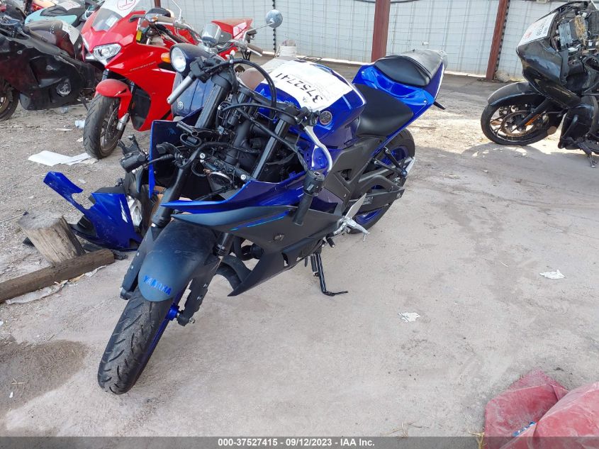 2023 YAMAHA YZFR3 A MH3RH18Y1PK010682