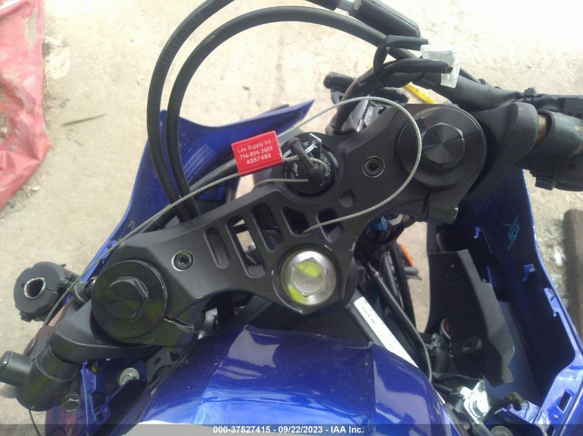 2023 YAMAHA YZFR3 A MH3RH18Y1PK010682