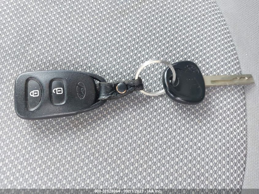 2013 HYUNDAI ACCENT GLS - KMHCT4AE8DU560655