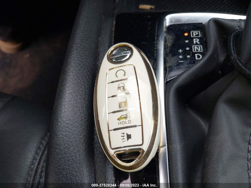 2018 NISSAN ROGUE SV - 5N1AT2MV8JC751906