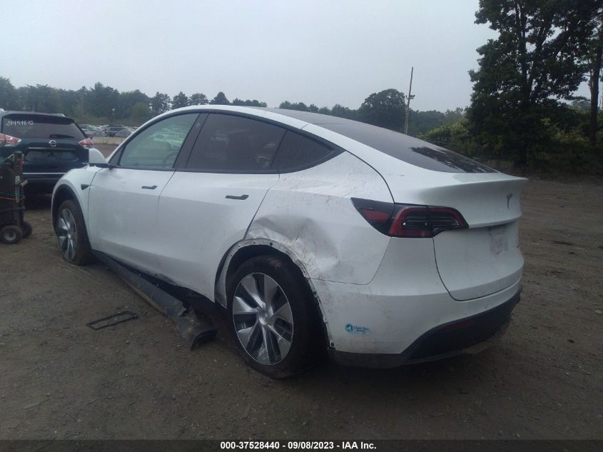 5YJYGDEE2MF259221 Tesla Model Y LONG RANGE 3