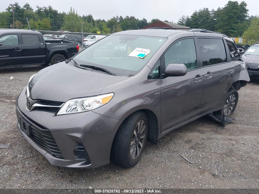 VIN 5TDJZ3DC4LS229685 2020 TOYOTA SIENNA LE