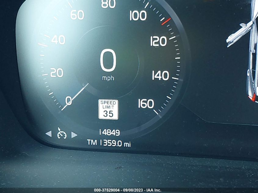 2021 VOLVO XC40 MOMENTUM YV4AC2HK1M2487603
