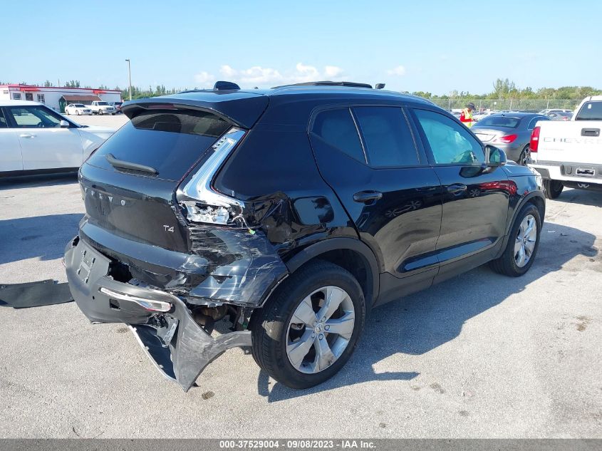 2021 VOLVO XC40 MOMENTUM YV4AC2HK1M2487603
