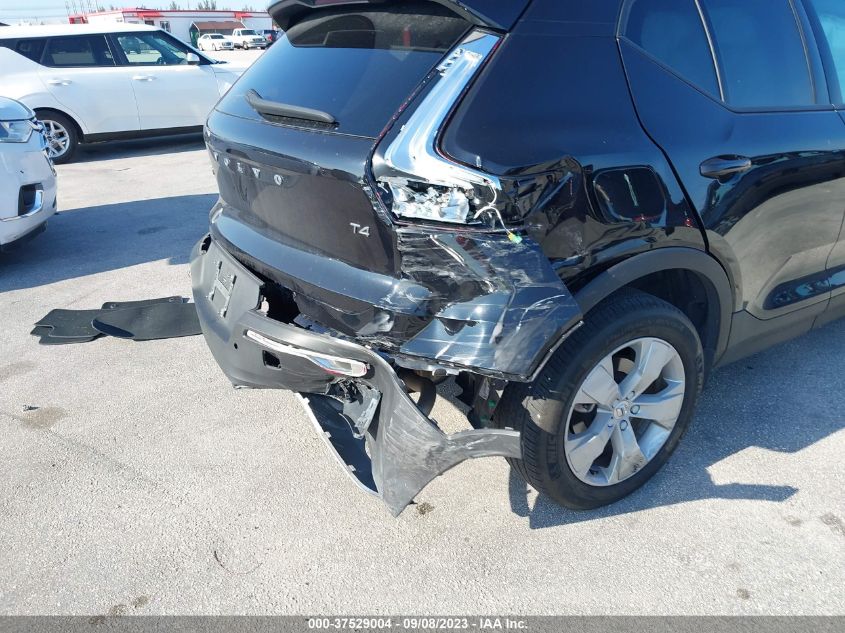 2021 VOLVO XC40 MOMENTUM YV4AC2HK1M2487603