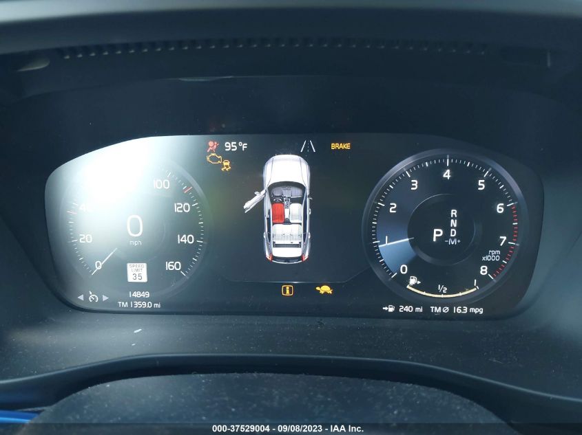 2021 VOLVO XC40 MOMENTUM YV4AC2HK1M2487603