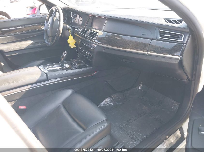 2013 BMW 7 SERIES 750I - WBAYA8C51DC996559