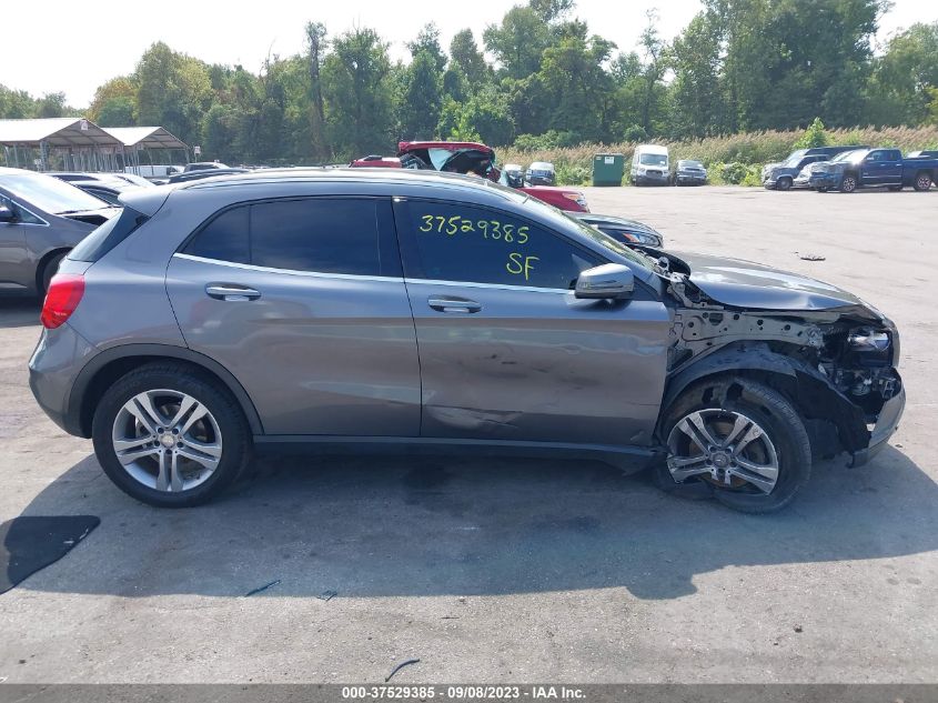 2017 MERCEDES-BENZ GLA 250 - WDCTG4GB6HJ310953