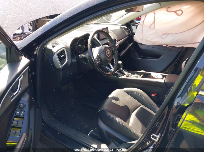 2017 MAZDA MAZDA3 4-DOOR TOURING 3MZBN1V72HM152521