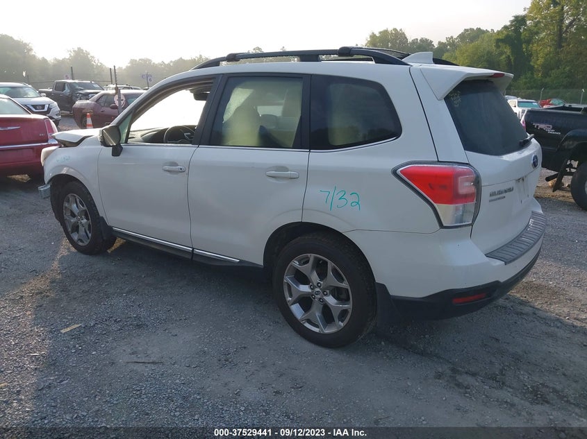 VIN JF2SJAWC6JH427555 2018 SUBARU FORESTER TOURING