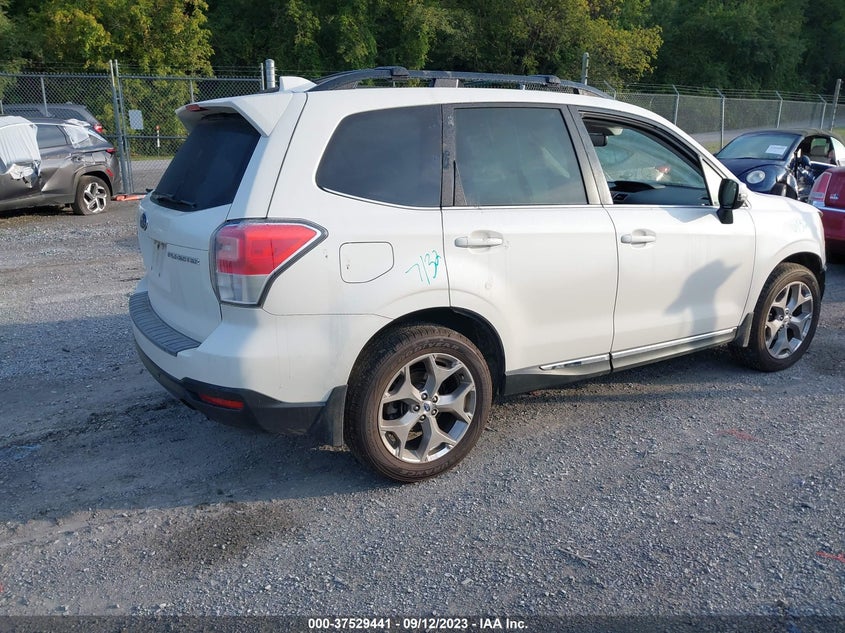 VIN JF2SJAWC6JH427555 2018 SUBARU FORESTER TOURING