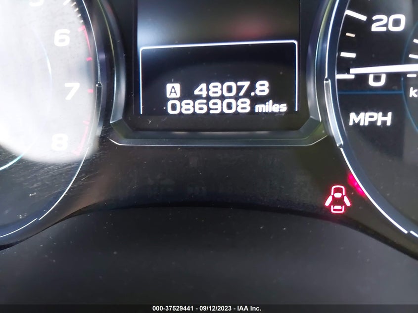 VIN JF2SJAWC6JH427555 2018 SUBARU FORESTER TOURING