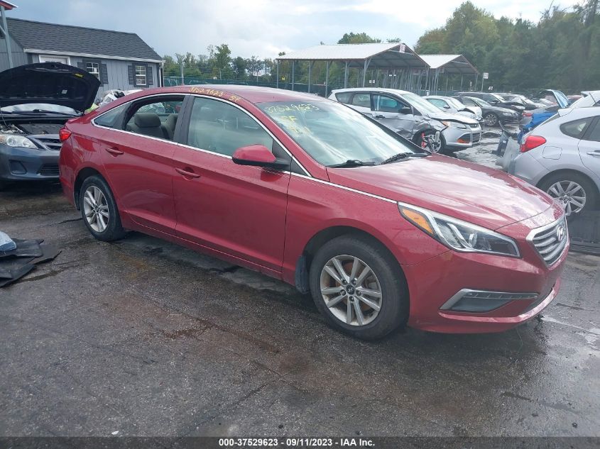 2015 HYUNDAI SONATA 2.4L SE - 5NPE24AF5FH145976