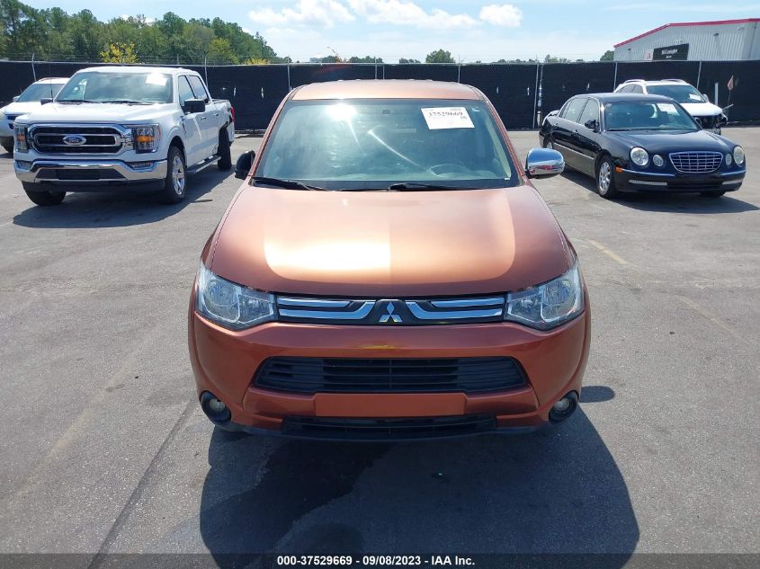 2014 MITSUBISHI OUTLANDER SE - JA4AD3A34EZ001216
