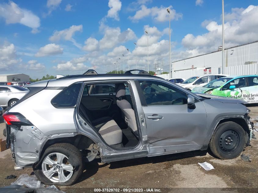 2019 TOYOTA RAV4 XLE - JTMW1RFV8KD002511
