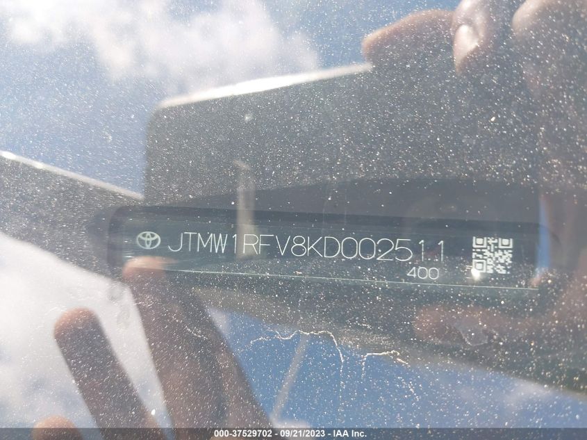 2019 TOYOTA RAV4 XLE - JTMW1RFV8KD002511