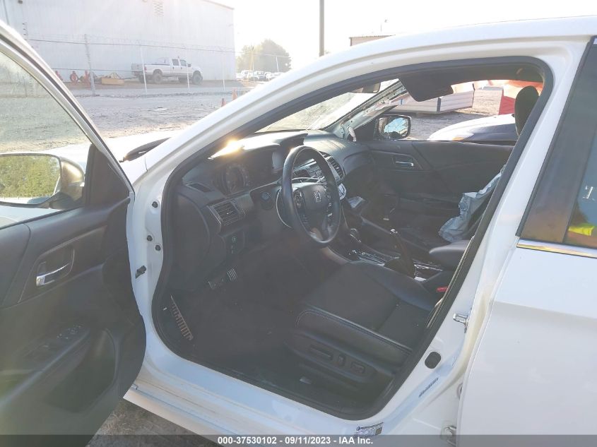 2016 HONDA ACCORD SEDAN SPORT - 1HGCR2F60GA172805