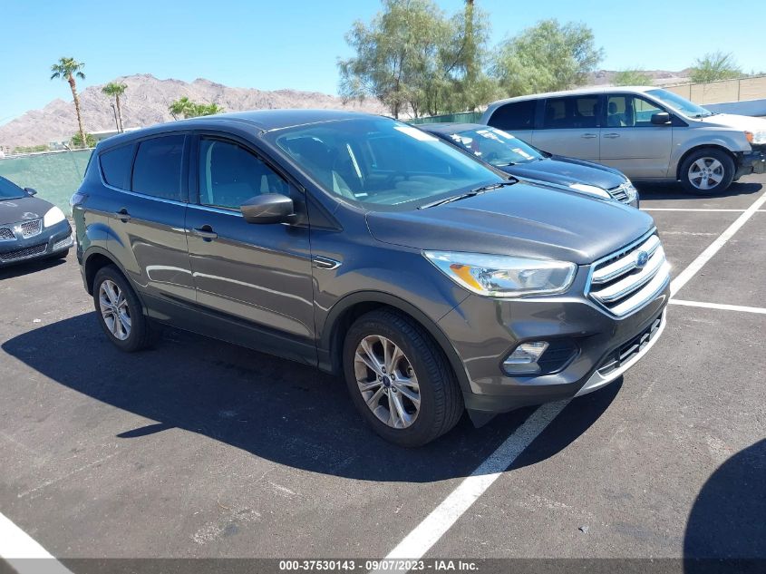 2017 FORD ESCAPE SE - 1FMCU0GD2HUC88193