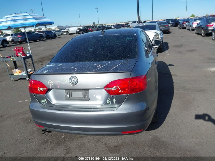 2013 VOLKSWAGEN JETTA SEDAN SE W/CONVENIENCE/SUNROOF - 3VWDP7AJ4DM440428