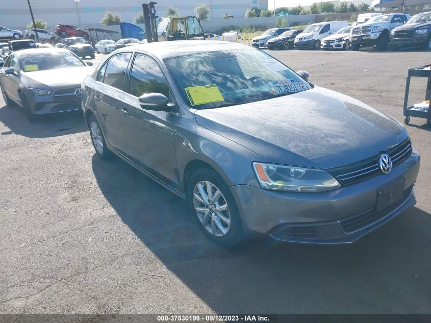 2013 VOLKSWAGEN JETTA SEDAN SE W/CONVENIENCE/SUNROOF - 3VWDP7AJ4DM440428