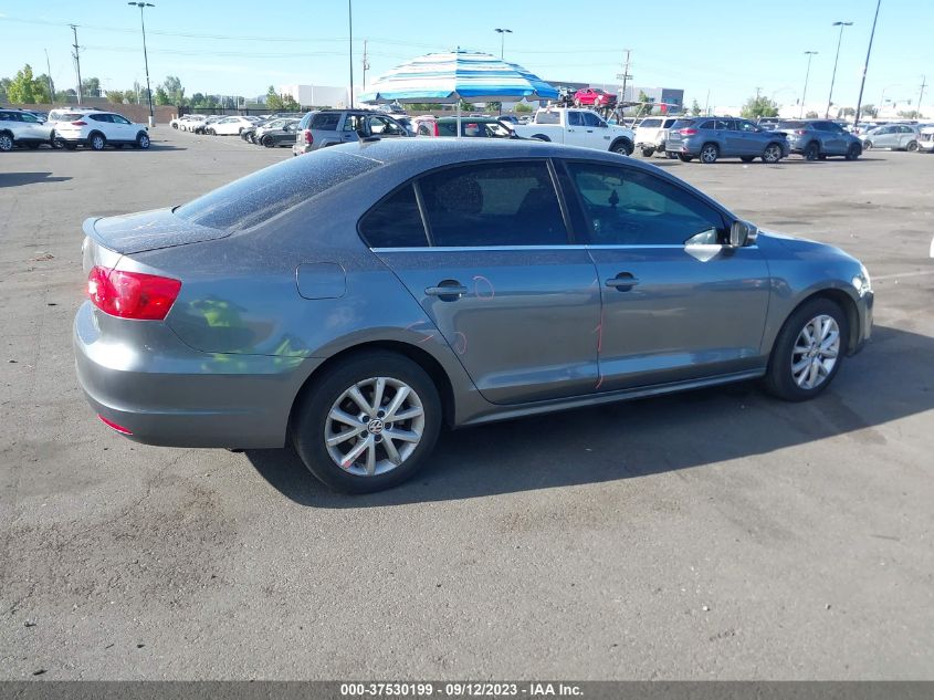 2013 VOLKSWAGEN JETTA SEDAN SE W/CONVENIENCE/SUNROOF - 3VWDP7AJ4DM440428