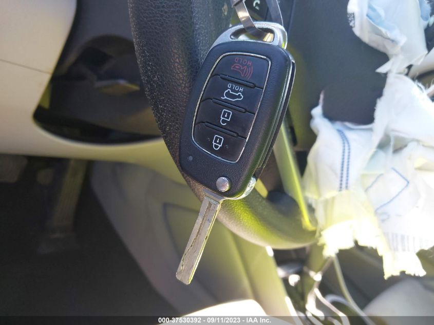 2019 HYUNDAI TUCSON SE - KM8J23A42KU061844