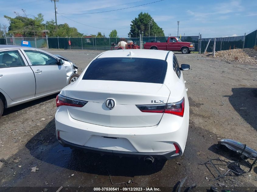 19UDE2F32NA002433 Acura ILX   17