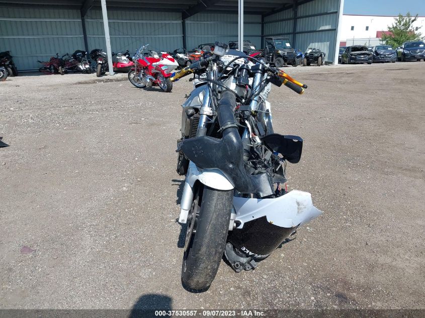 2000 YAMAHA YZFR6 L JYARJ04E2YA010959