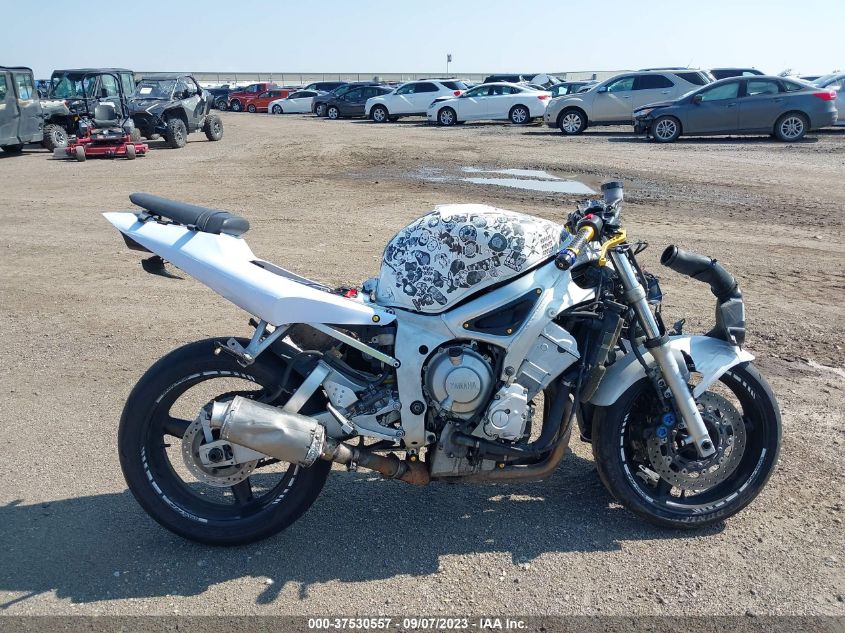 2000 YAMAHA YZFR6 L JYARJ04E2YA010959