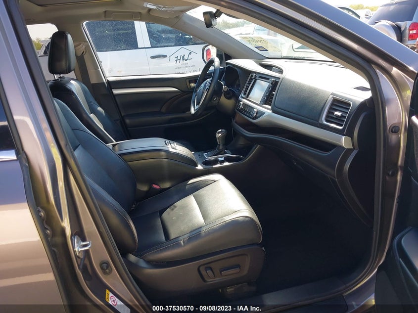 2018 TOYOTA HIGHLANDER SE/XLE VIN: 5TDKZRFH8JS546348