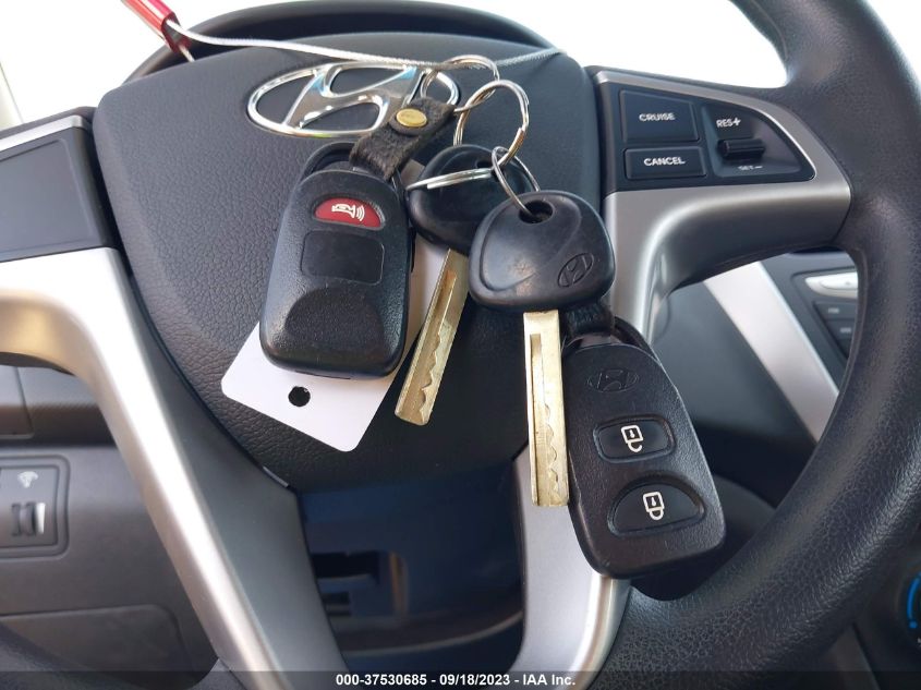 2013 HYUNDAI ACCENT GS - KMHCT5AE7DU111067