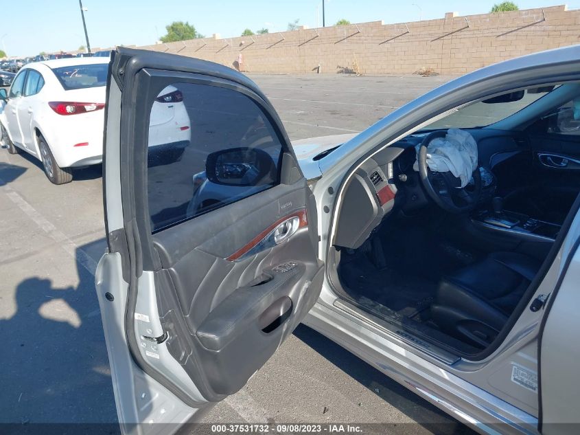 2015 INFINITI Q70L JN1BY1PPXFM600832