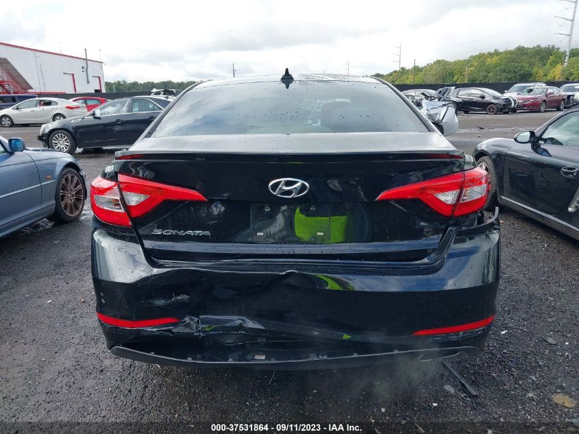 2015 HYUNDAI SONATA 2.4L SE - 5NPE24AF9FH197031