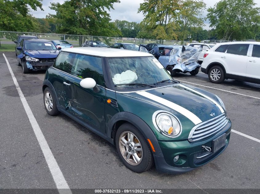 2013 MINI COOPER HARDTOP - WMWSU3C52DT548590