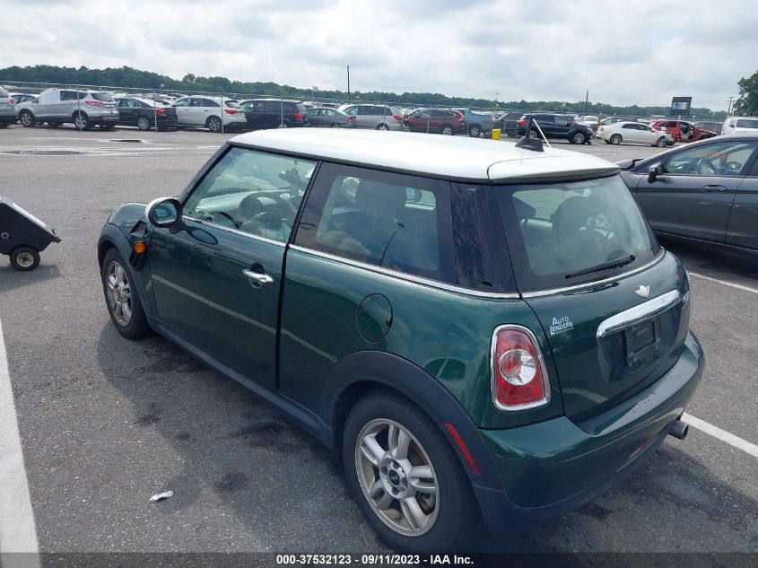 2013 MINI COOPER HARDTOP - WMWSU3C52DT548590