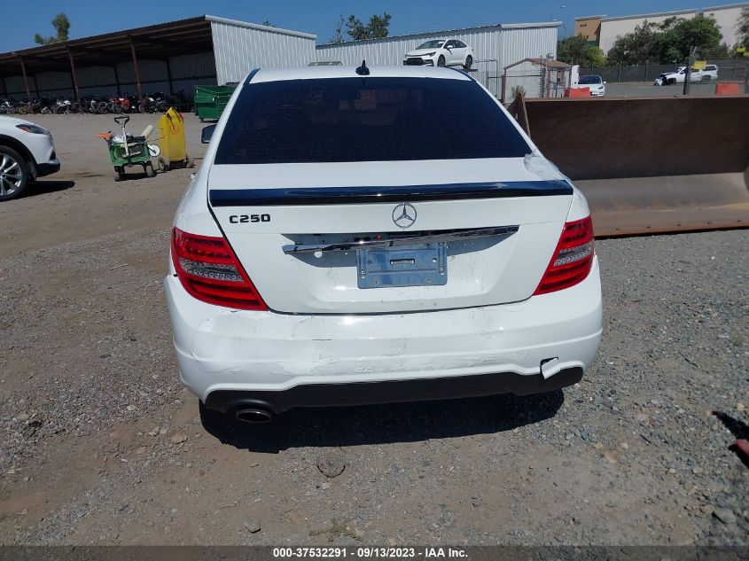 2014 MERCEDES-BENZ C-CLASS C 250 - WDDGF4HB5EG239512