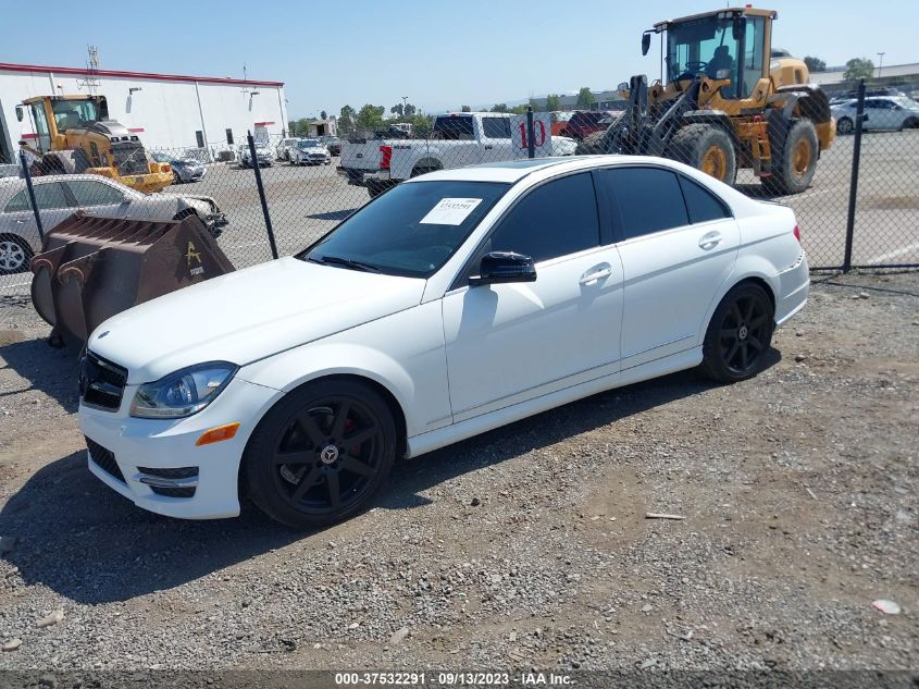 2014 MERCEDES-BENZ C-CLASS C 250 - WDDGF4HB5EG239512